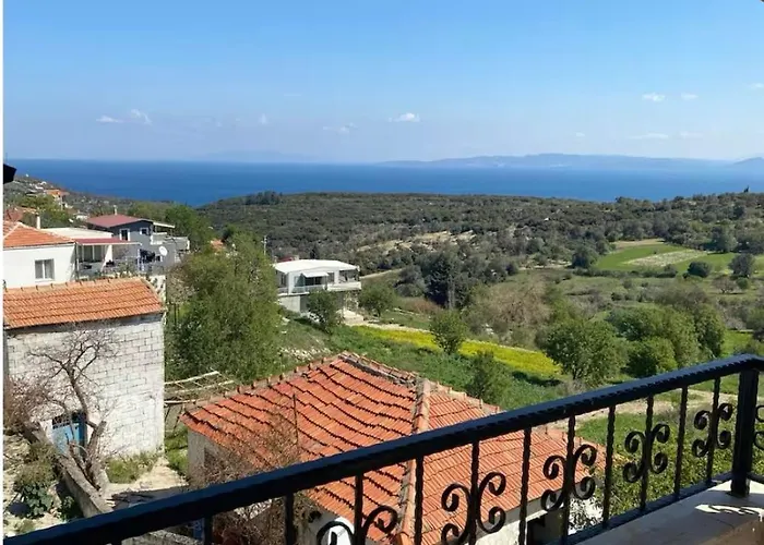 Koesederede Koey Evi * Karaburun (Izmir)