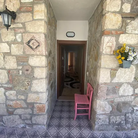 Koesederede Koey Evi *