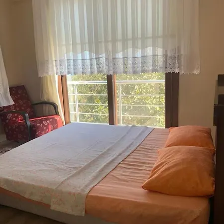 Koesederede Koey Evi Vakantiehuis Karaburun (Izmir)